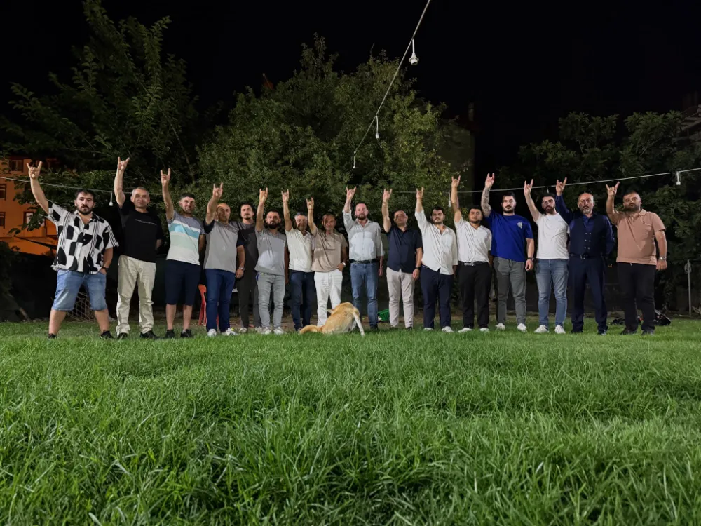 Zafer Partisi Gölcük İlçe Yönetimi toplu olarak istifa etti  KAYI, “GÖRÜŞ AYRILIKLARI NEDENİYLE GÖREVİMİZİ BIRAKTIK”