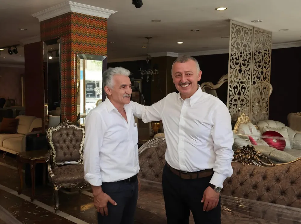 Tahir Büyükakın güne İzmit Kadıköy esnafı ile başladı;  Esnafımızla her zaman omuz omuzayız