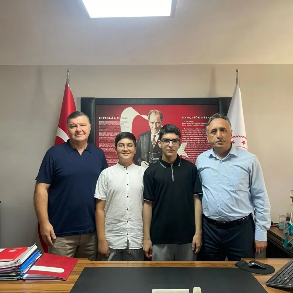 LGS Şampiyonlarından İlçe Milli Eğitim Müdürü Caferi Tayyar Mert’e ziyaret