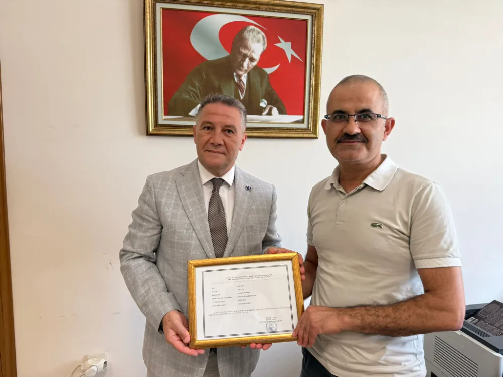 Anahtar Parti Gölcük İlçe Başkan Hasan Hüseyin Hoyur,   MAZBATASINI ALDI
