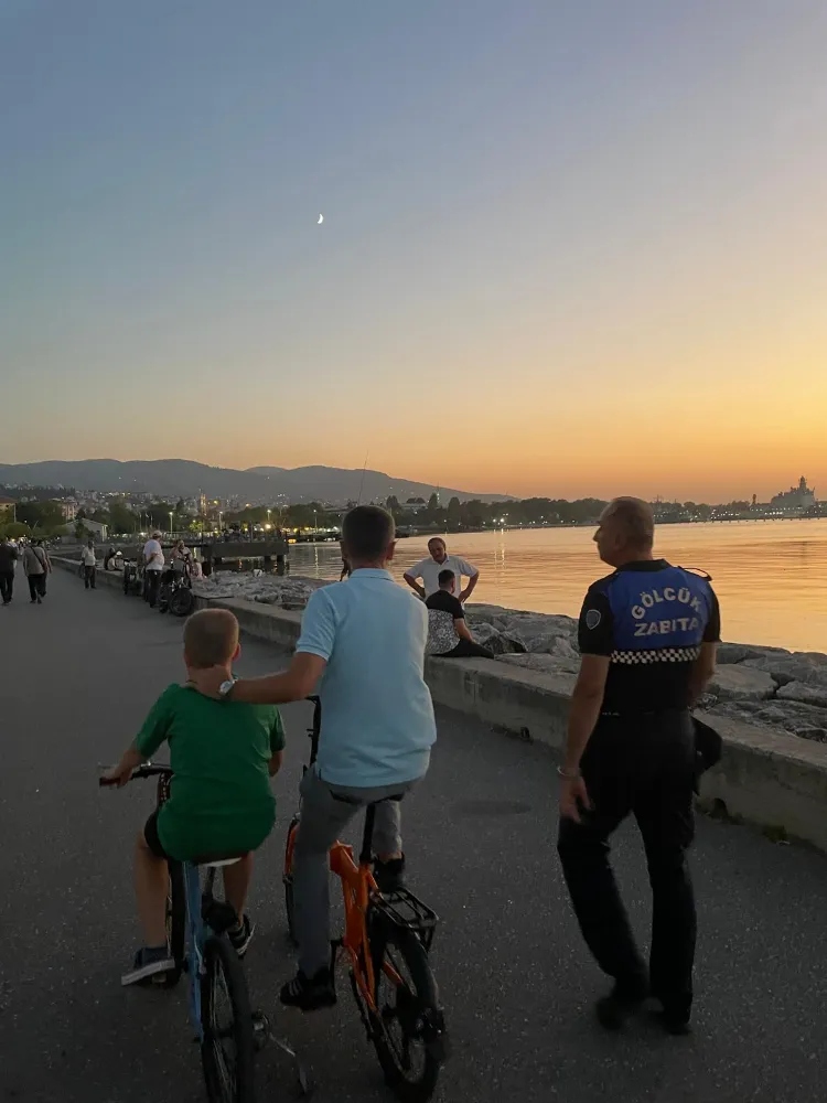 Gölcük Kavaklı Sahil Bandında Motosiklet ve Bisiklet Kullanıcılarına Uyarı