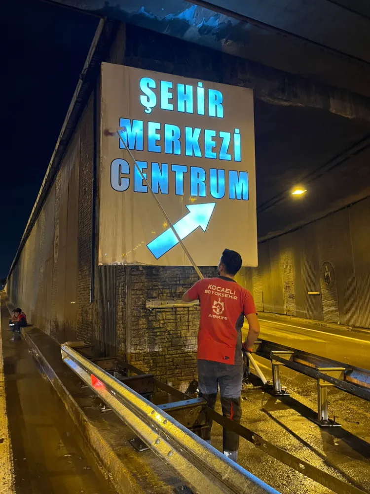 Büyükşehir’in uyumayan ekibi, kenti tertemiz yapıyor; SEKA TÜNELİNE A TAKIMI DOKUNUŞU