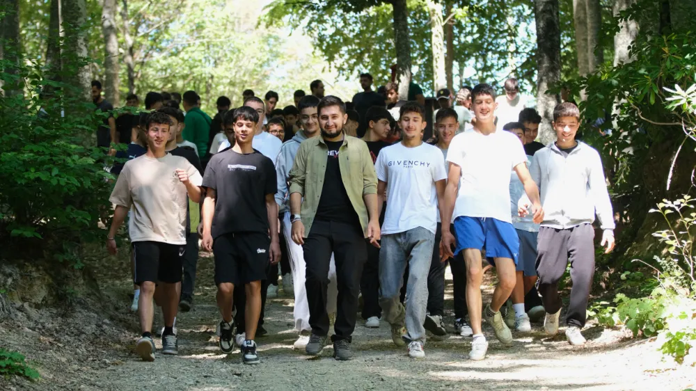 Büyükşehir, liseli gençleri Aytepe’de buluşturdu;  KILAVUZ GENÇLİK’TEN MOTİVASYON KAMPI