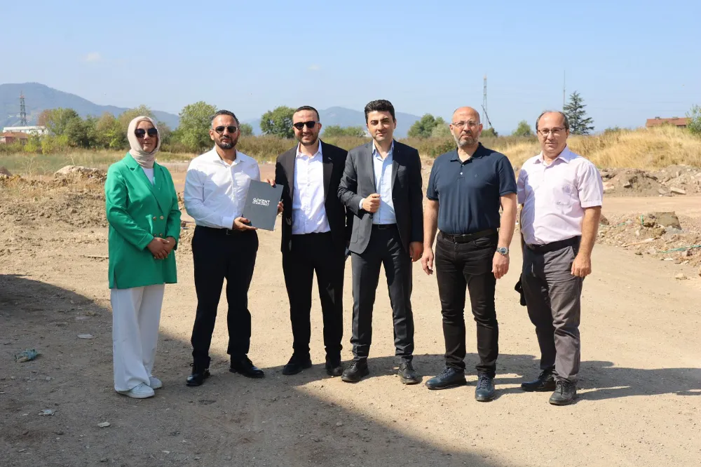 Sözleşme imzalandı, yer teslimi yapıldı;  KARTEPE EVLERİ PROJESİNDE İLK KAZMA VURULUYOR