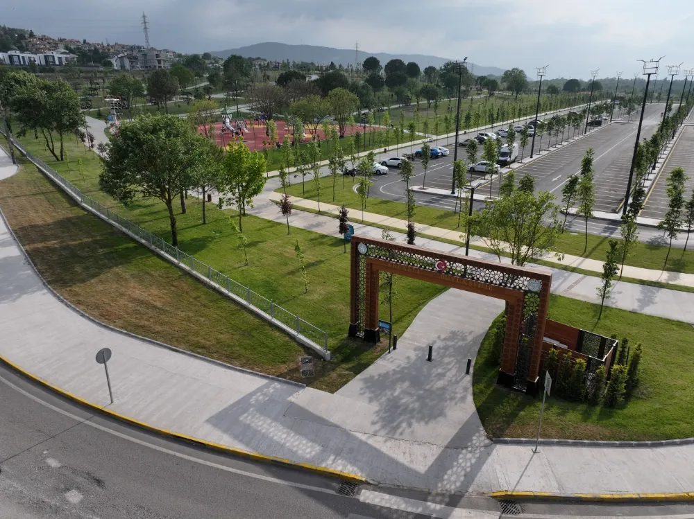 Başiskele Seymen Millet Bahçesi herkese huzur veriyor; HER ADIMDA HUZUR, HER KÖŞEDE DOSTLUK