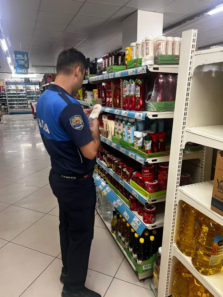 Gölcük’te Marketlere Zabıta Denetimi