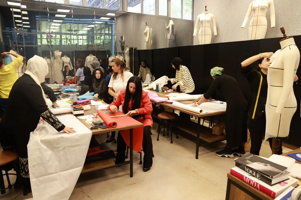 Büyükşehir’le hayal ettiğiniz mesleği gerçeğe dönüştürün;  MODA AKADEMİSİ’NE BAŞVURULAR BAŞLADI