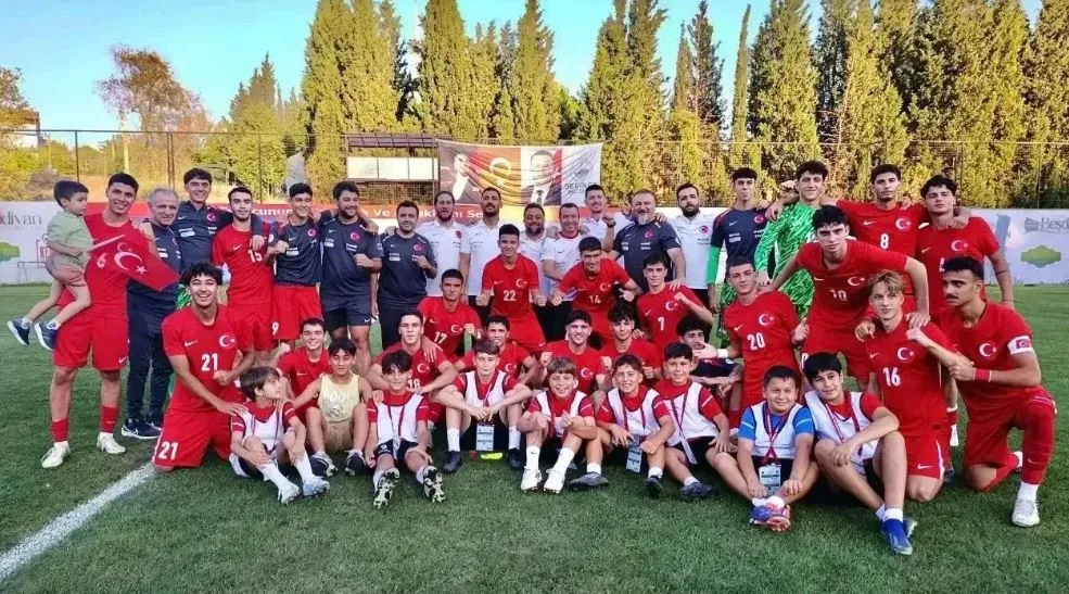 U17 Millilerden Gövde Gösterisi: Moldova’yı 5 Golle Geçtiler