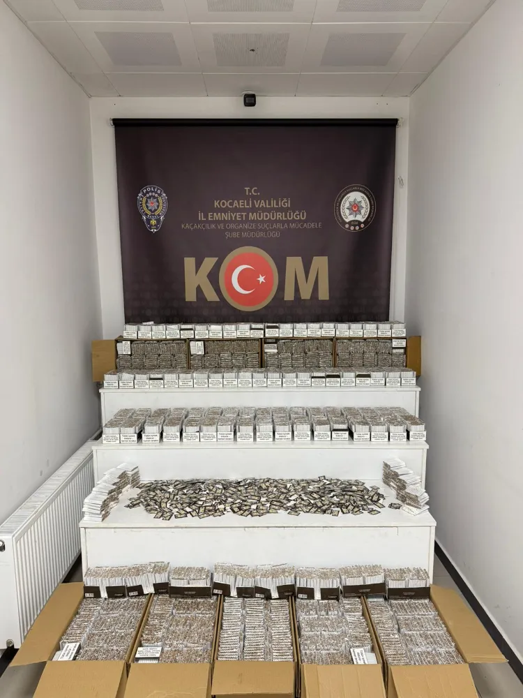 Gölcük’te kaçak tütün operasyonu  1912 SAHTE BANDROL VE 206 BİN MAKARON ELE GEÇİRİLDİ