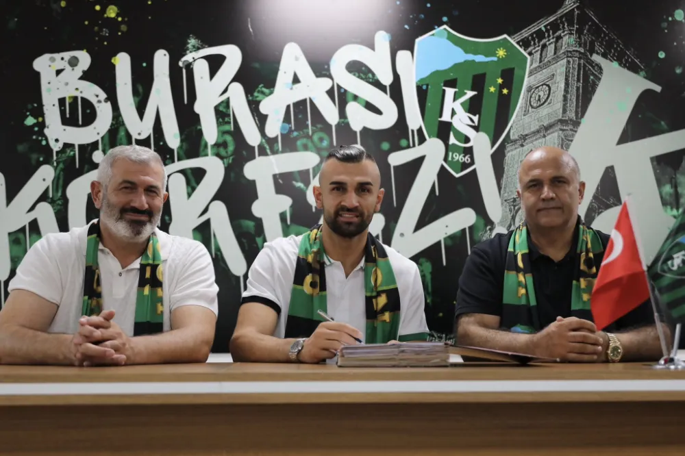 Kocaelispor, Serdar Dursun ile bir yıllık sözleşme imzaladı