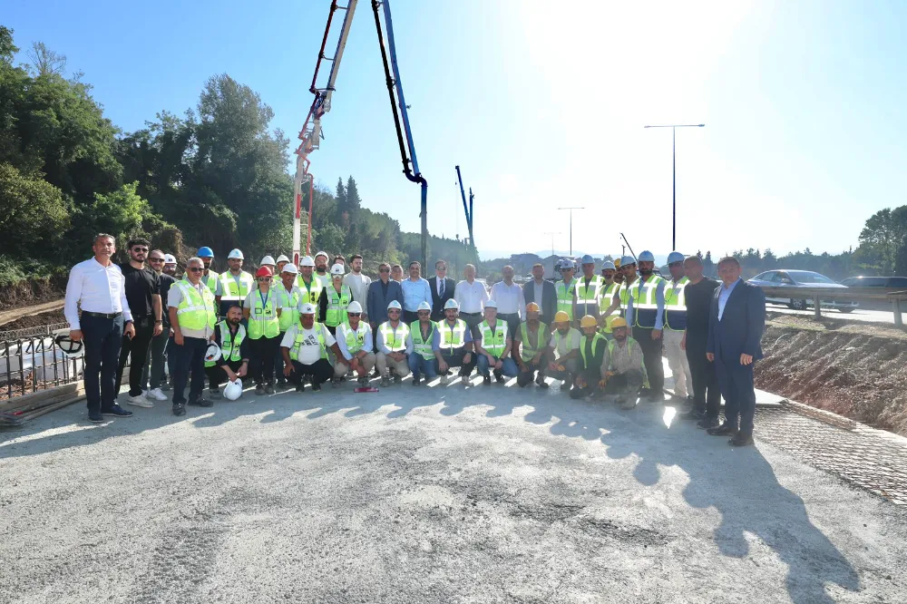 Başkan Büyükakın, Başiskele Kavşağı’nda müjdeleri verdi:  YUVACIK İSTİKAMETİ KASIMDA GÖLCÜK İSTİKAMETİ  ARALIK’TA AÇILACAK
