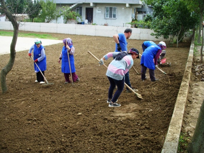 KARTEPE´YE YENİ PARKLAR