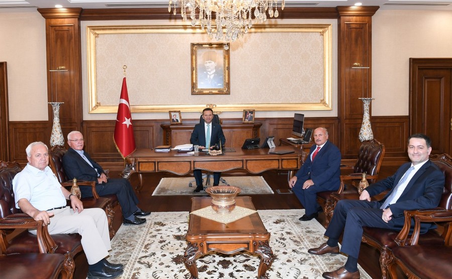 Arslanbey Organize Sanayi Bölgesi Yönetiminden  VALİ AKSOY’A HAYIRLI OLSUN ZİYARETİ