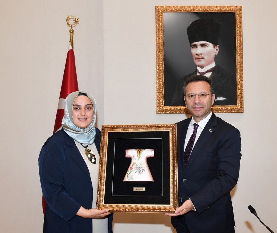 AK Kadınlardan Vali Aksoy’a ziyaret