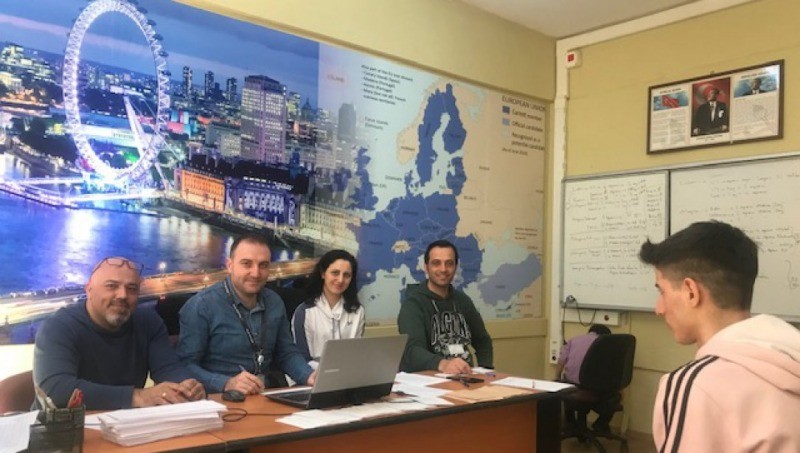 GÖLCÜK’LÜ ÖĞRENCİLER AB STAJINA HAZIRLANIYOR