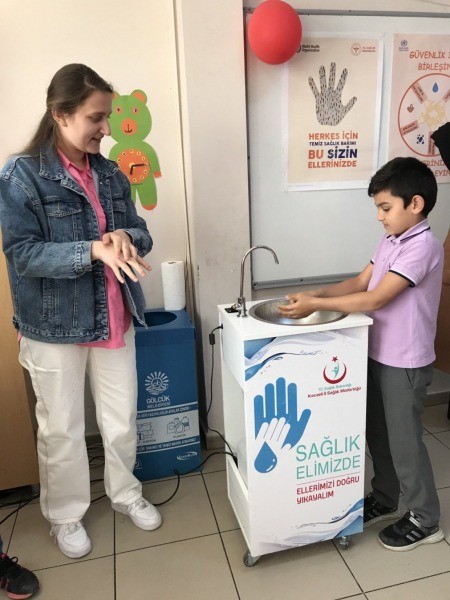 Piri Reis 1/C Sınıfı öğrencileri Uygulamalı El Yıkama Eğitimi aldı
