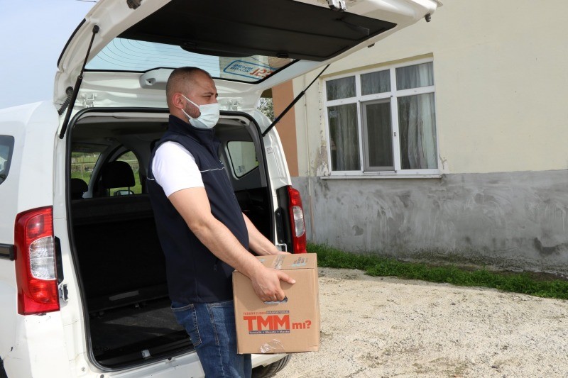 Büyükşehir, 17 günlük kapanmada 100 bin koli dağıtıyor