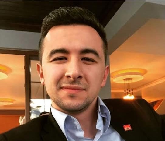 CHP İlçe Gençlik Kolları Başkanı Mete Aydın,  ‘TÜRKİYE’Yİ HAYALLERİNE GENÇLER KAVUŞTURACAK’