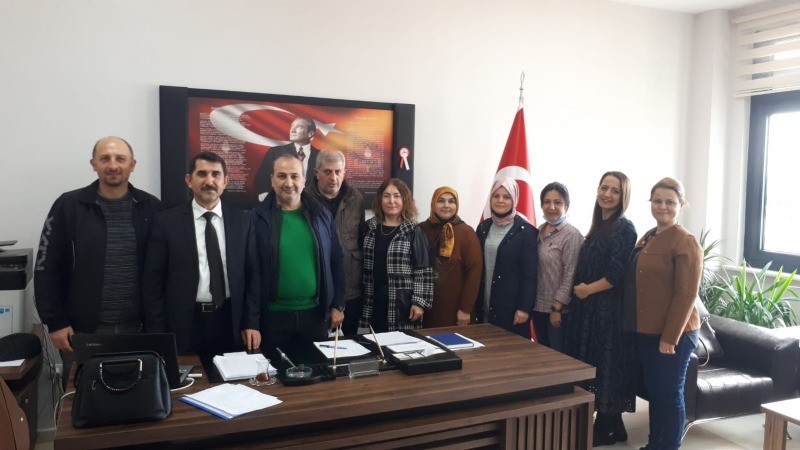 Türk Harb-İş Kocaeli Şubesi depremzedelere yardım malzemesi topladı KARDEŞLERİMİZİN HER ZAMAN YANINDAYIZ