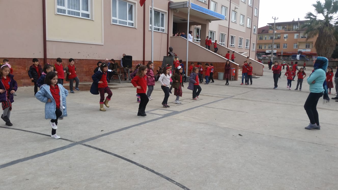 23 Nisan Ulusal Egemenlik ve Çocuk Bayramı programı  İHSANİYE ÇİFTLİK İLKOKULU’NDA DÜZENLENECEK