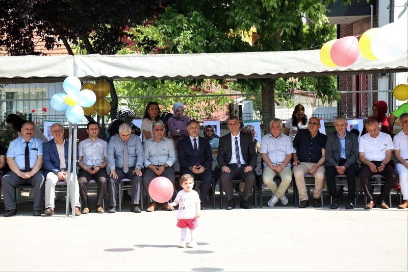 Değirmendere Müfit Saner İlkokulu’ndan örnek proje KİTAP FESTİVALİ İLE ANLAMLI FARKINDALIK YARATILDI