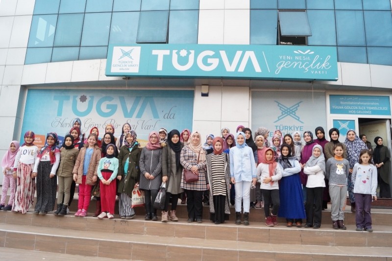 Gölcük esnafı 14 Şubat Sevgililer Günü’ ne hazır