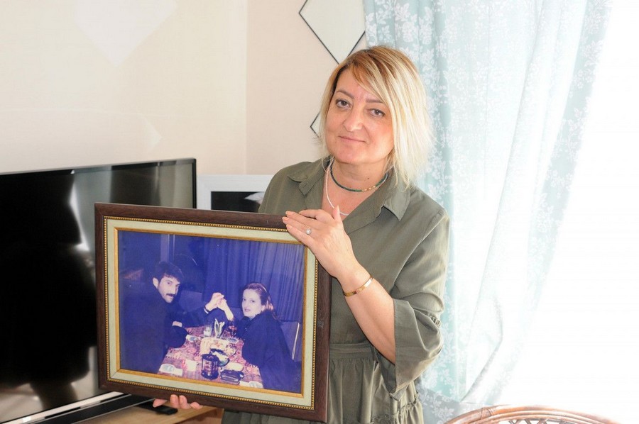20 yıl önce depremde eşini kaybetti  YAŞAMA ÇOCUKLARI İÇİN TUTUNDU