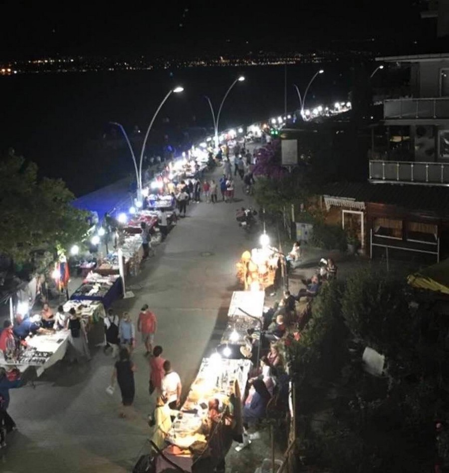 Değirmendere Sahili takı stantları ile renklendi