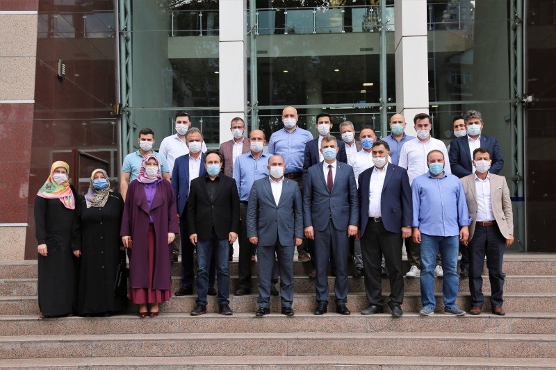 Gölcük Belediye Başkanı Ali Yıldırım Sezer SEYMEN VE YÖNETİMİNİ MECLİS SALONUNDA AĞIRLADI
