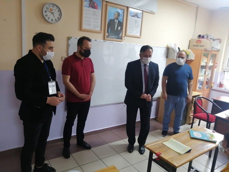 Kaymakam Karabulut ve Müdür Mert’ten TÜGVA KIZ/ERKEK YAZ OKULUNA ZİYARET