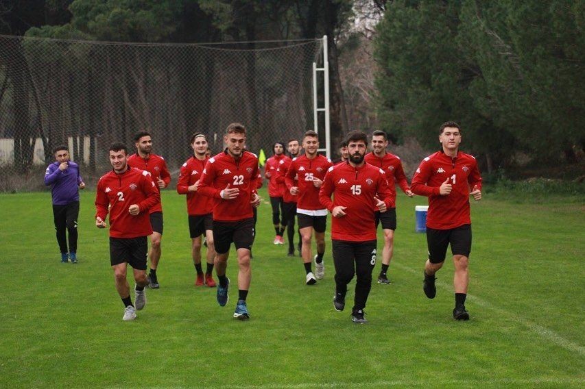 Gölcükspor Çarşambaspor maçına hazırlanıyor