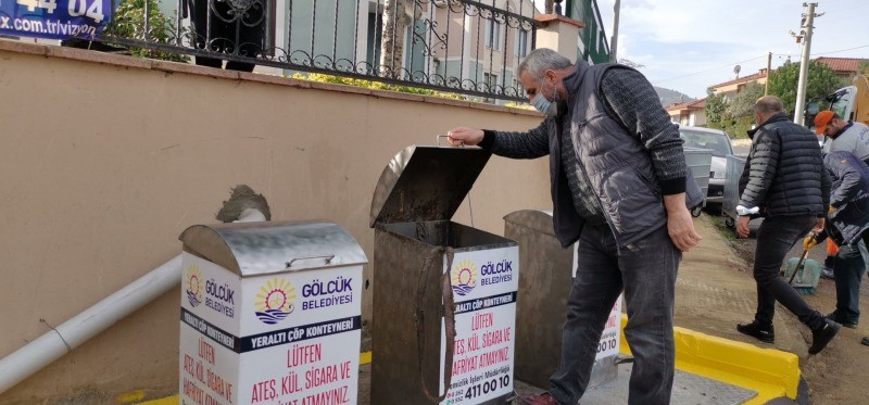 Gölcük’te yer altı çöp konyetnerlerinin sayısı artıyor
