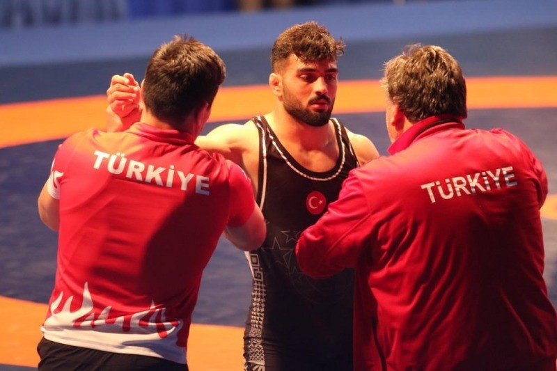 Milli Sporcumuz Ramazan Sarı’dan bir büyük başarı daha RAKİPLERİNİ BİR BİR YENEREK FİNALE YÜKSELDİ