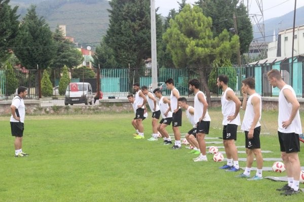 KOCAELİSPOR’UN YENİ SEZON HAZIRLIKLARI KALDIĞI YERDEN DEVAM