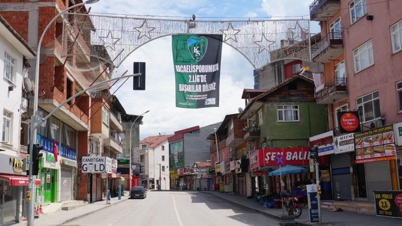 Başkan Hürriyet Kocaelispor’a 2. Ligde başarılar diledi ŞAMPİYONLUK YÜKLENİYOR