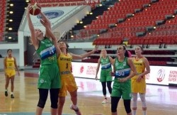 İZMİT’İN PERİLERİ SEZONA GALİBİYETLE BAŞLADI