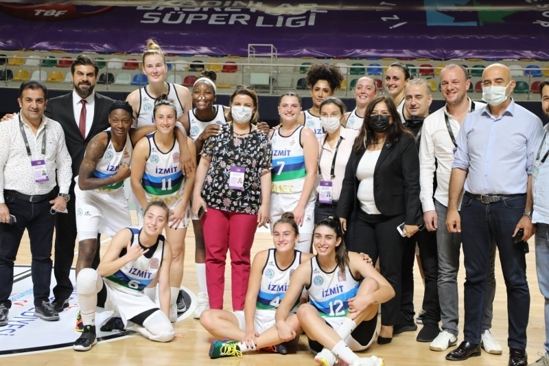 İZMİT’İN PERİLERİ ÇOK FARKLI “103-64