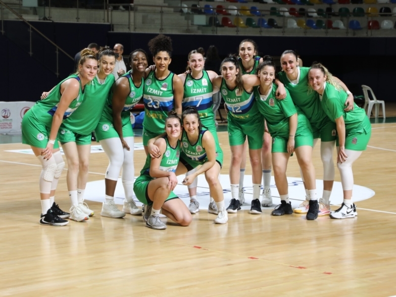 İZMİTLİ PERİLER BU SEFER ANKARA’DA UÇTU “59-70”