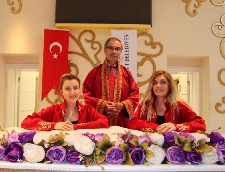 ÜCRETSİZ NİKAH SALONLARI HİZMETE DEVAM EDECEK