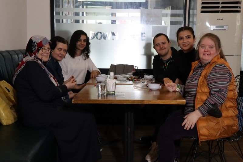 Özel Bireyler için hazırlanan etkinlikler DOWN CAFE’DE YAPILMAYA BAŞLANDI