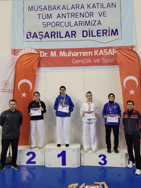 İzmit Belediyesporlu Karate Sporcumuz MELİKE ESMA KILIÇ’TAN BÜYÜK BAŞARI