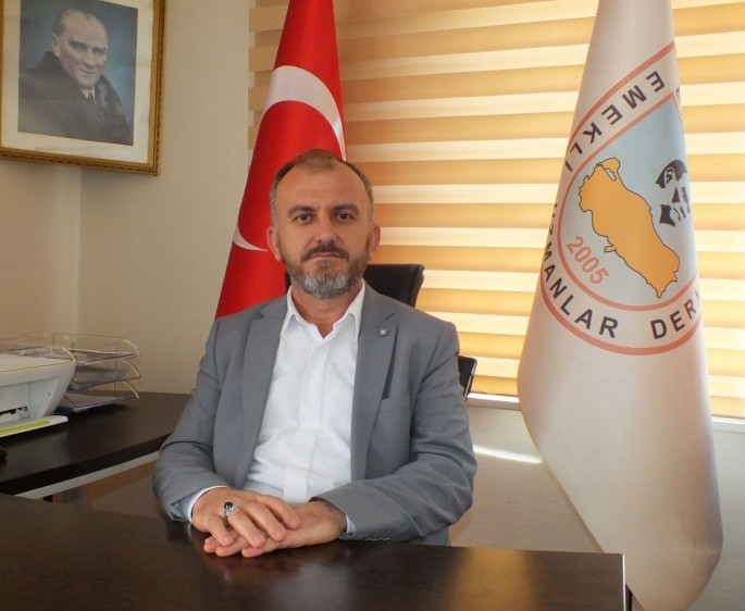 EMEKLİ UZMANLAR HAKLARINI ARAMAYA DEVAM EDİYOR