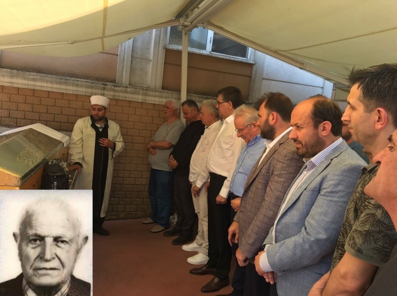 Gölcük değerli bir evladını kaybetti EMEKLİ ÖĞRETMEN OSMAN NURİ KAYA VEFAT ETTİ