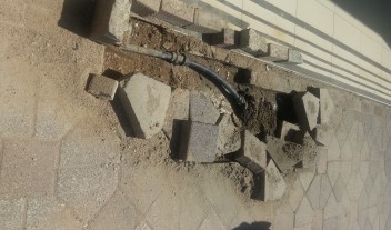 Açık halde bırakılan çukur tehlike saçıyor