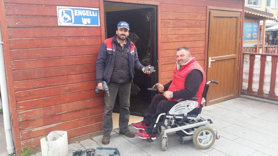Anıtpark’ta bulunan engelli tuvaletinin kapısının kilidi değişti  İLGİLİLER KONUYLA İLGİLENDİ
