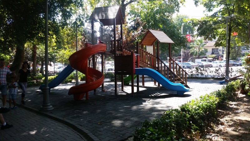 Salıncaksız çocuk parkı mı olur?