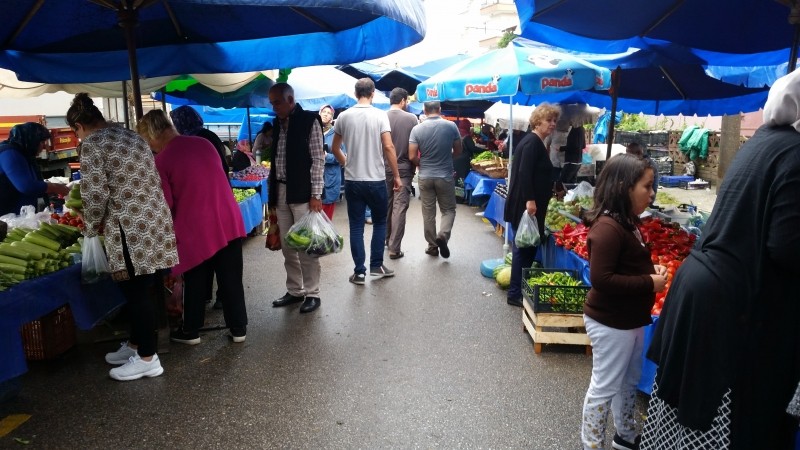 Çarşamba Pazarı’nda kışlık hazırlık yoğunluğu