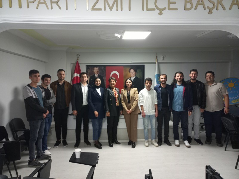 İYİ Parti İzmit’te Gençlik Kollarına Kadın Başkan atandı