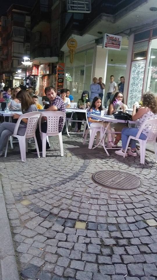 Gölcük Down Cafe’de Karadeniz Rüzgarı Esti  KARADENİZ GÖLCÜK’E GELDİ