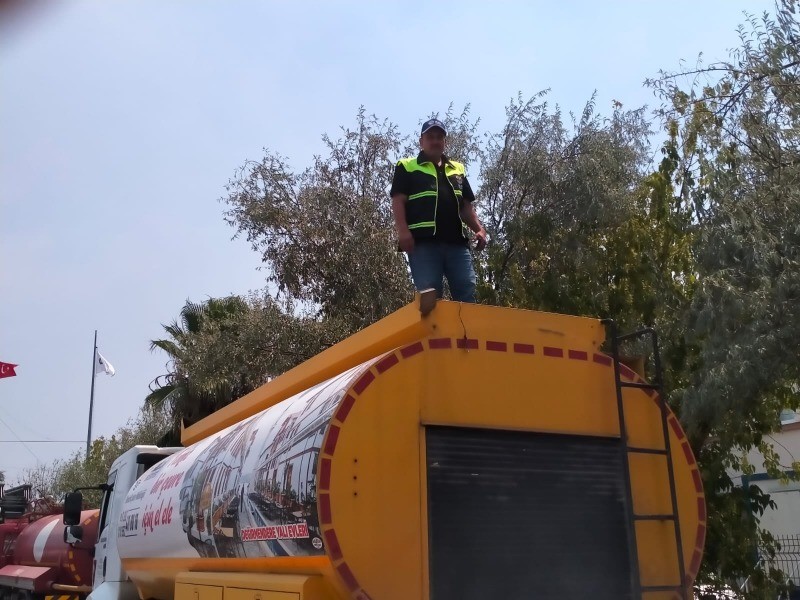 Gölcük Belediyesi’nin su tankeri ANTALYA MANAVGAT’A ULAŞTI